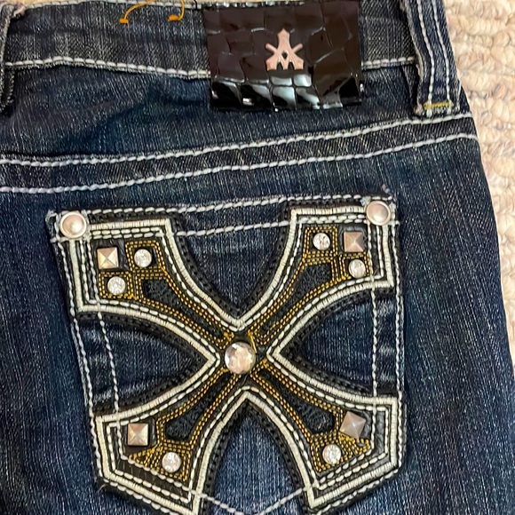 Antique Rivet mid-rise distressed straight leg size 25 - Picture 6 of 9